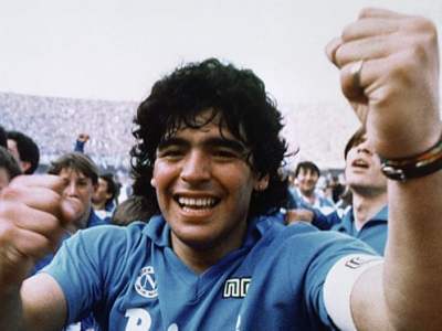 Diego Maradona Review